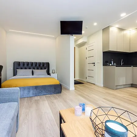 Centras Prie Parko, Center By The Park