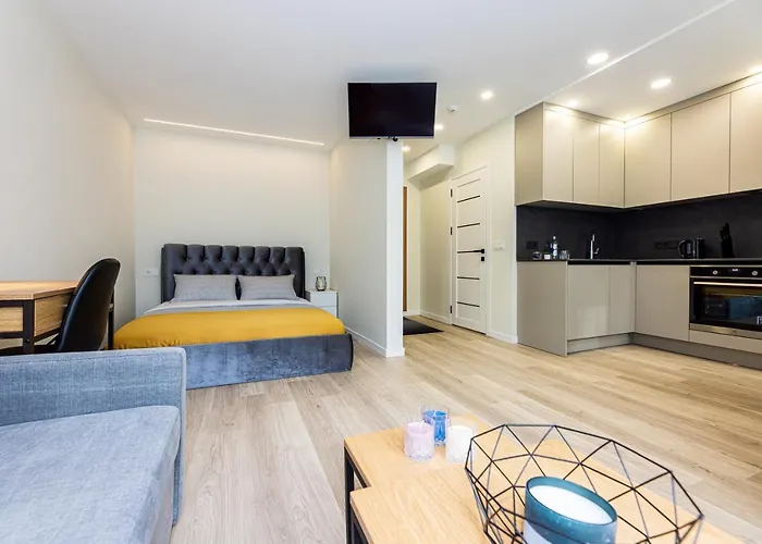 Centras Prie Parko, Center By The Park