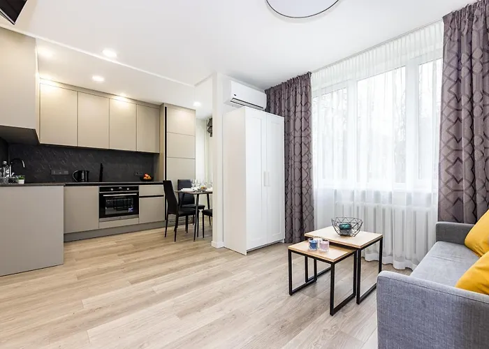 Centras Prie Parko, Center By The Park *